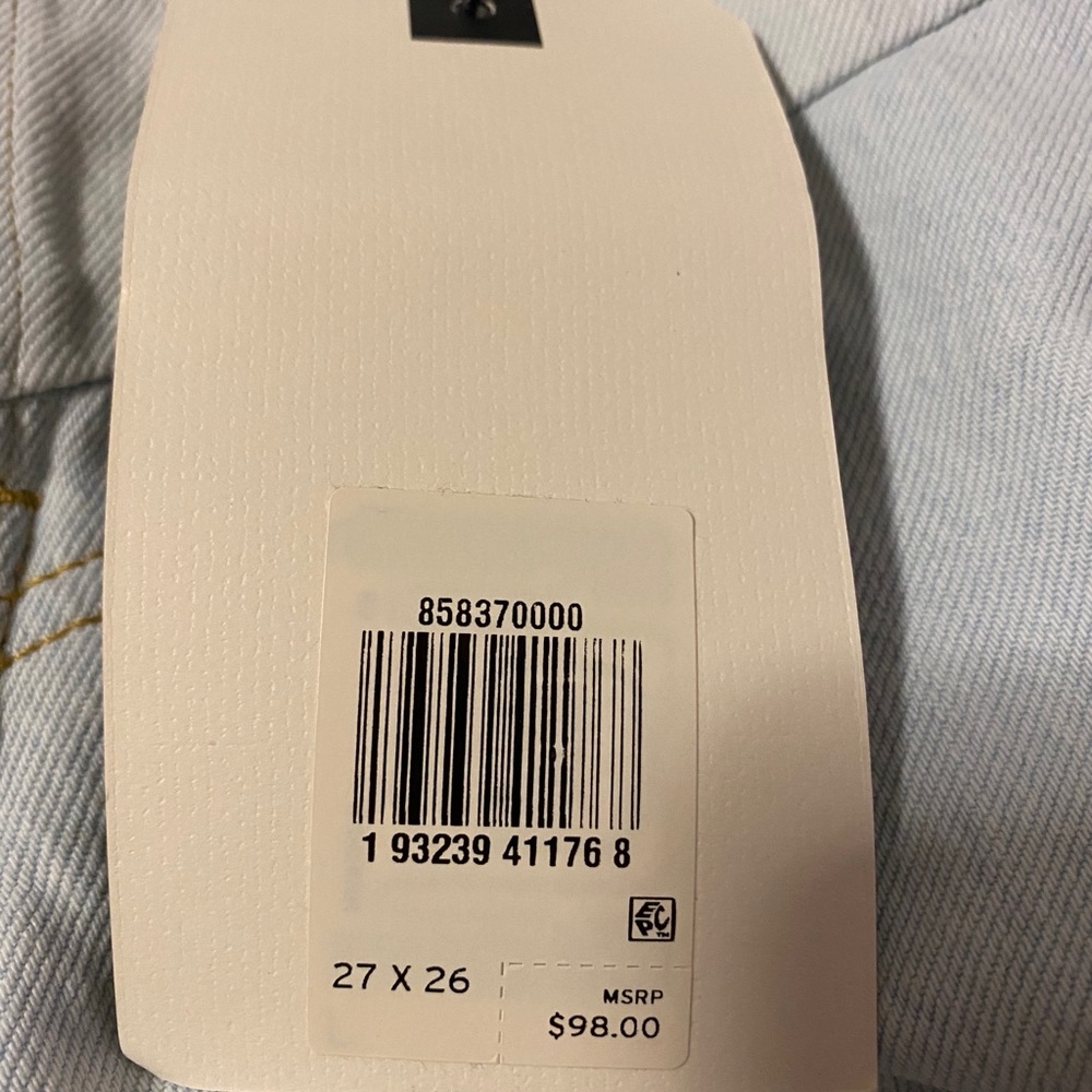 Levi’s 501 Scatterbrain Crop Jeans - Picture 6 of 8